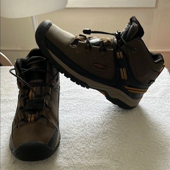 KEEN Brown Hiking Shoes. Targhee 1019834. Size 36/5.5/6 - Picture 2 of 7
